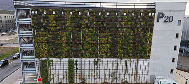 Fassadenbegrünung Parkhaus HIP in Heidelberg